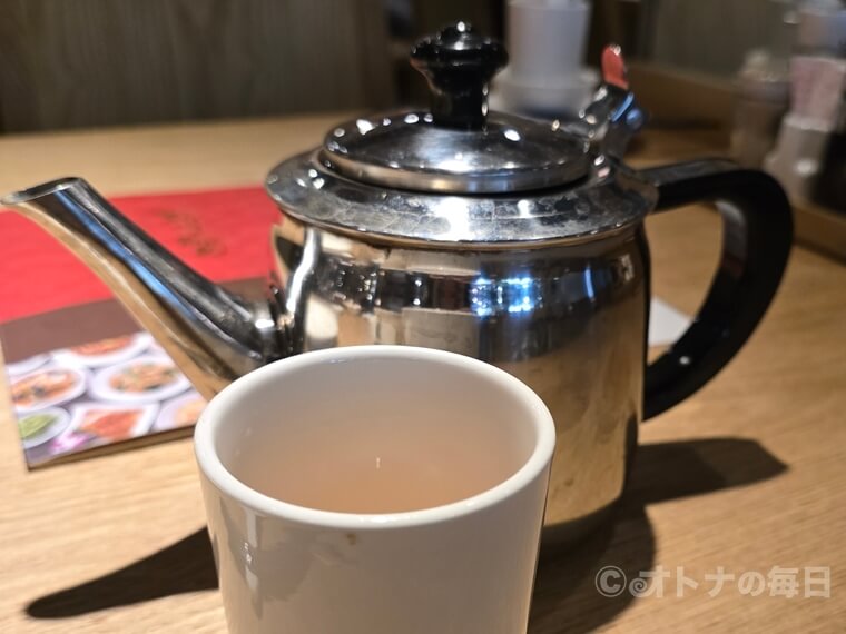 州小籠湯包　民生東路　お茶　ティーポット